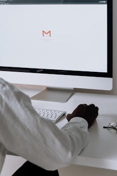 Tools that help you write emails faster: Email writing tools for productivity