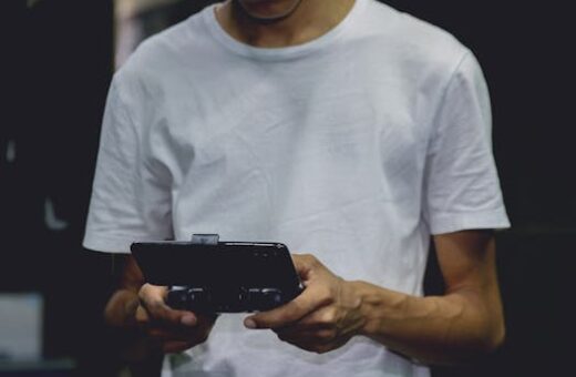 How gaming controllers change the mobile experience: Mobile gaming gear for next-level play