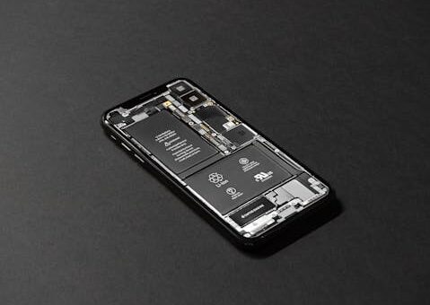 New mobile chips promise longer battery life for phones.